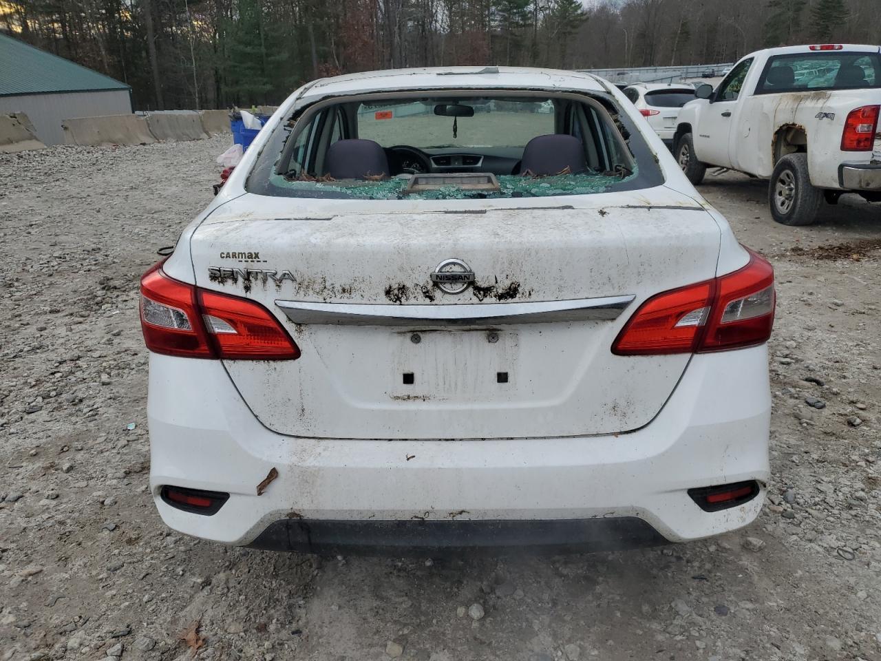 2017 Nissan Sentra S - Фото 6