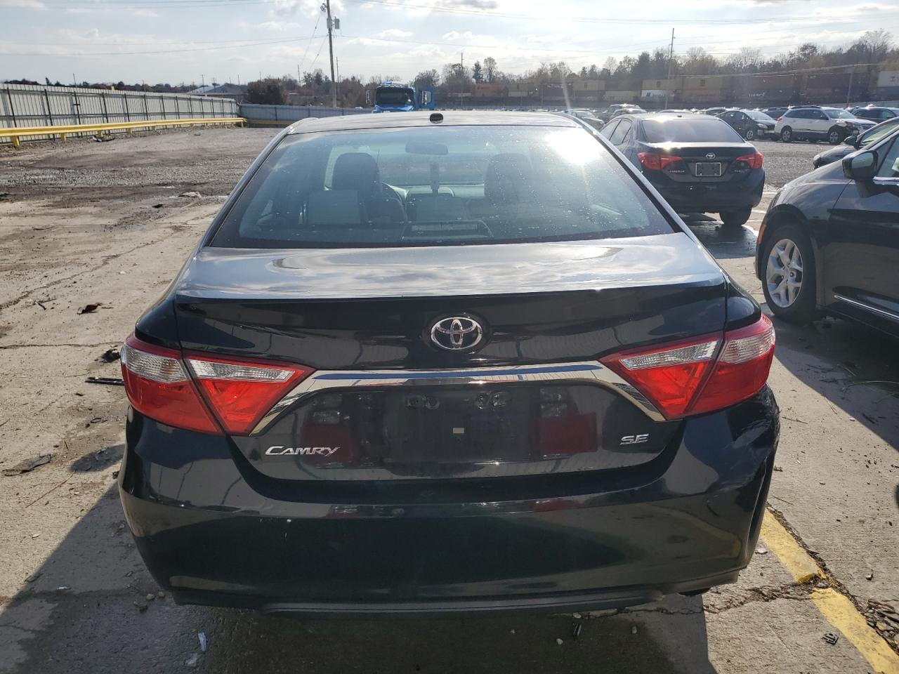 2016 Toyota Camry Se - Image 6