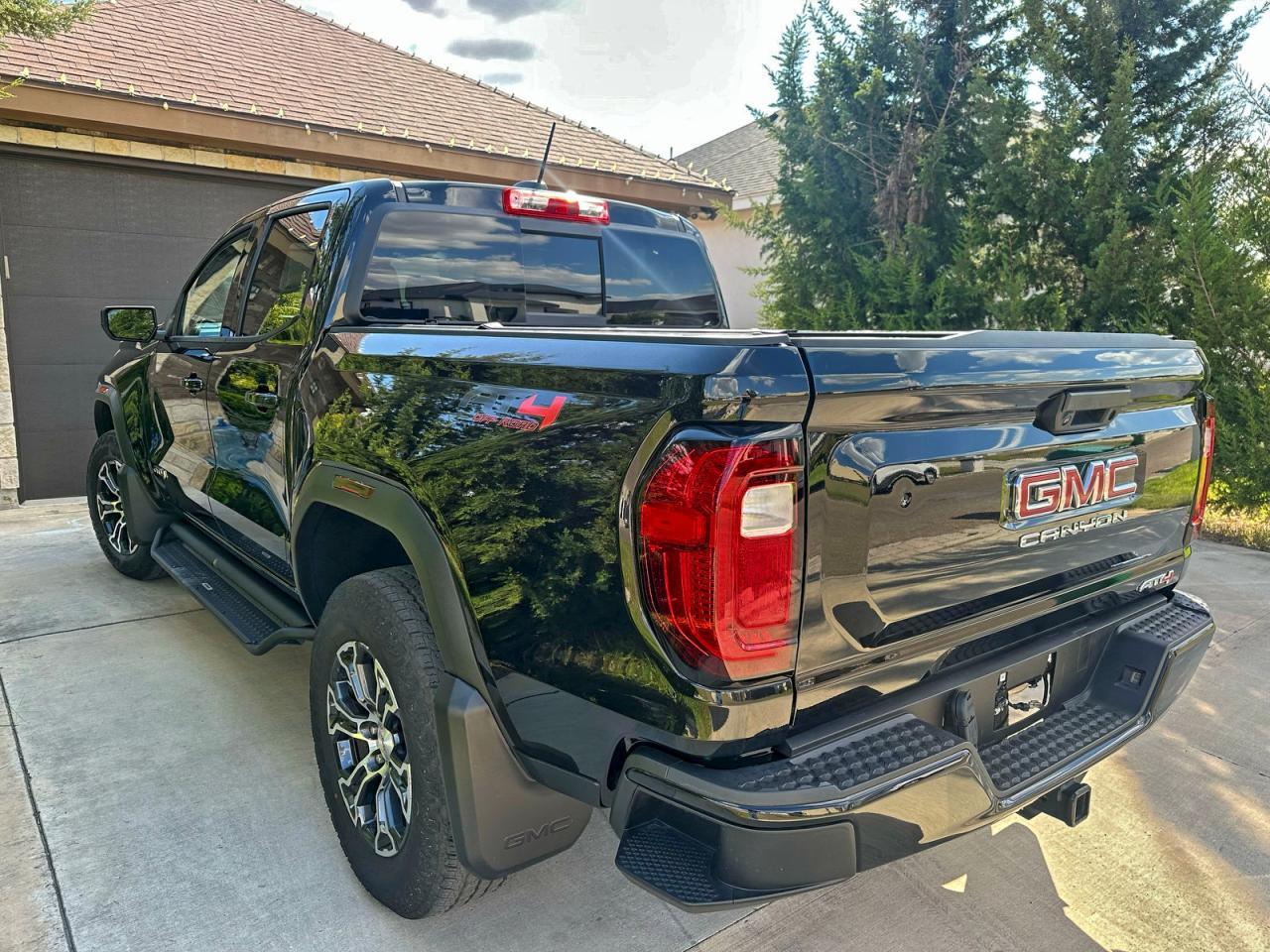 2023 GMC Canyon At4 - Фото 3