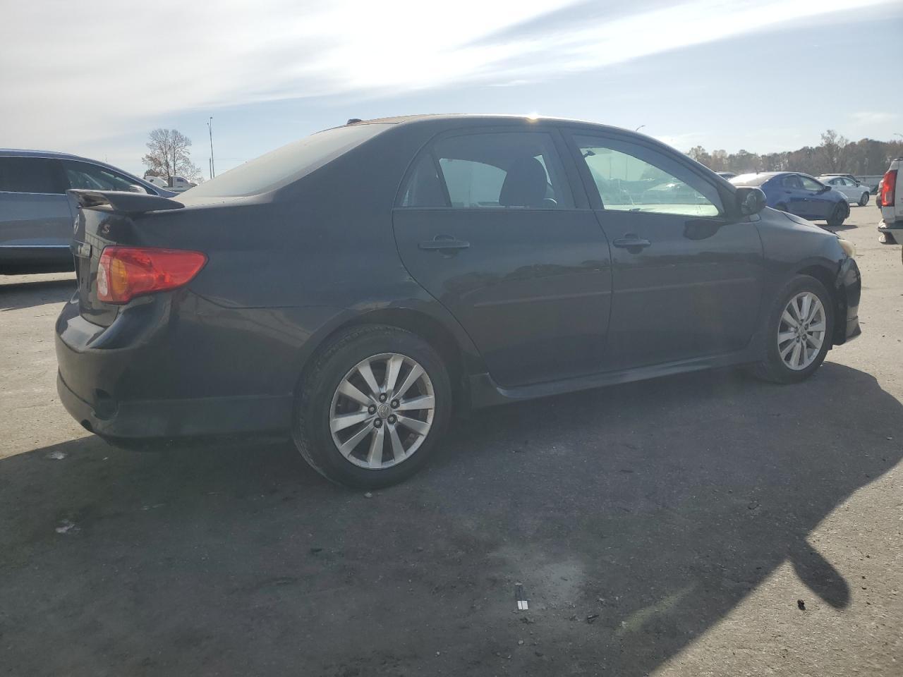 2010 Toyota Corolla Base - Фото 3