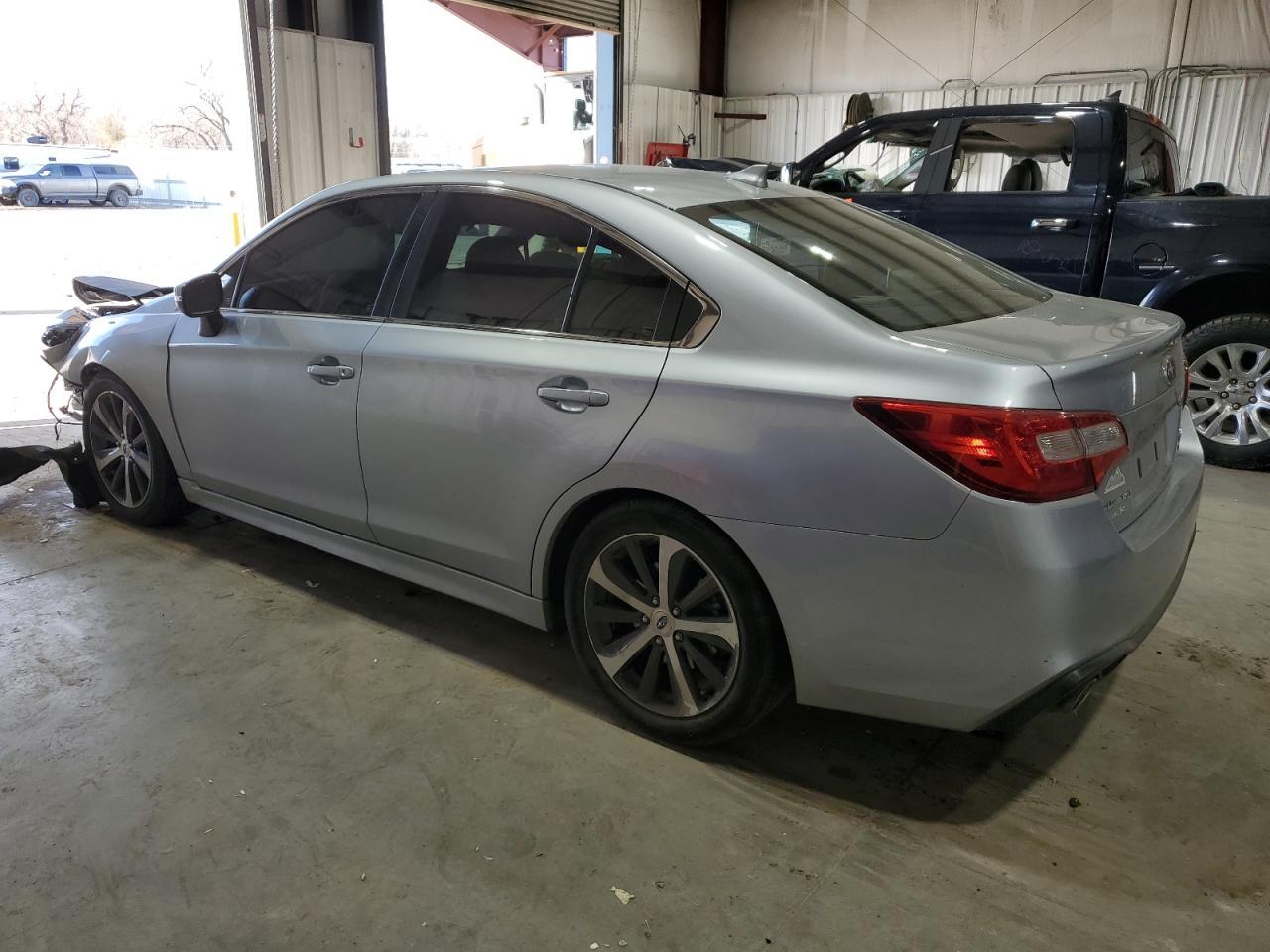 2019 Subaru Legacy 3.6R Limited - Фото 2