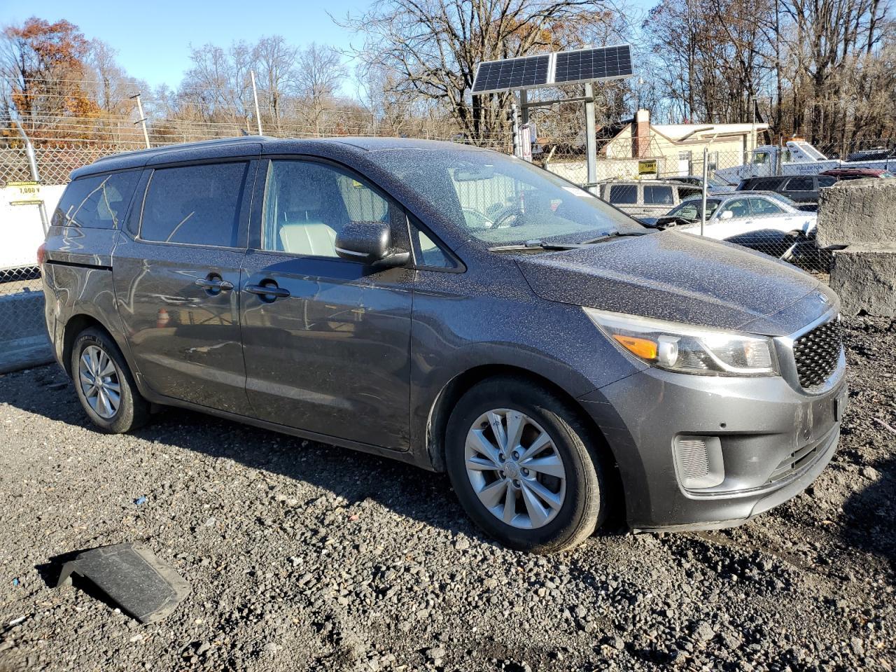 2016 Kia Sedona Lx - Image 4