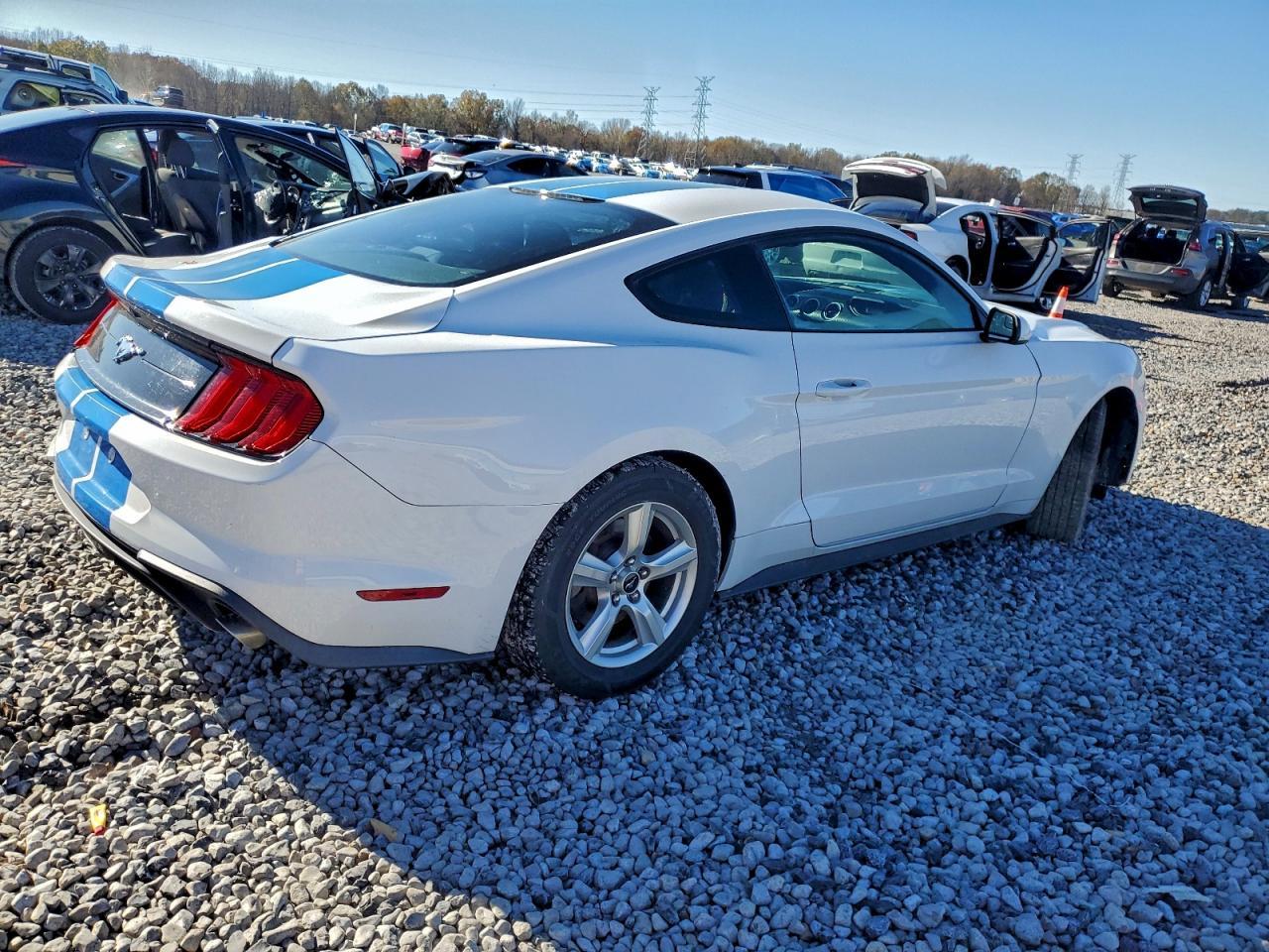2018 Ford Mustang - Фото 3