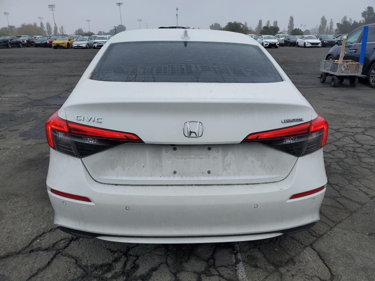2023 Honda Civic Touring - Image 6