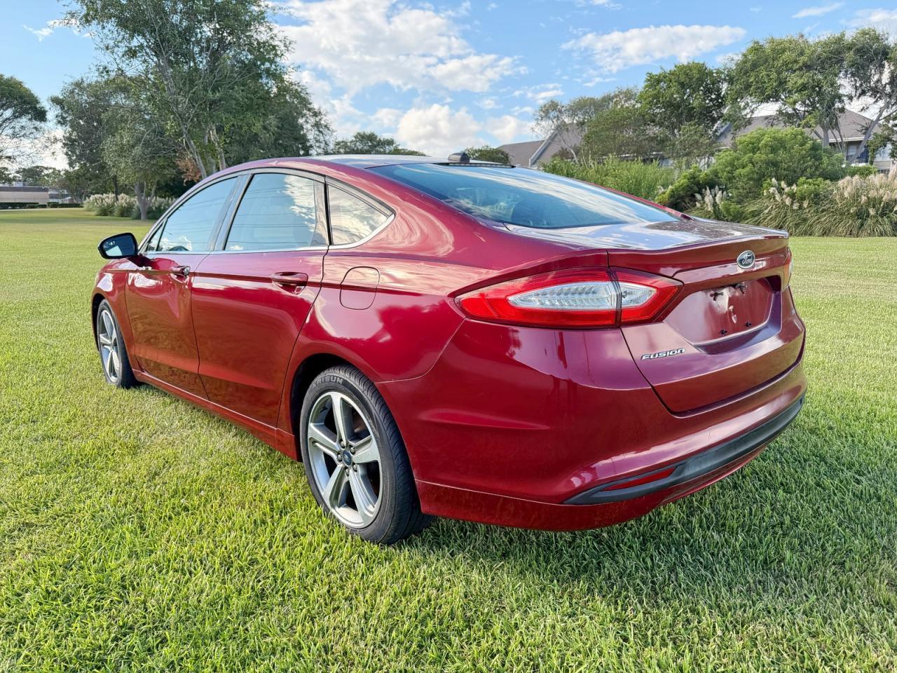 2015 Ford Fusion Se - Фото 3