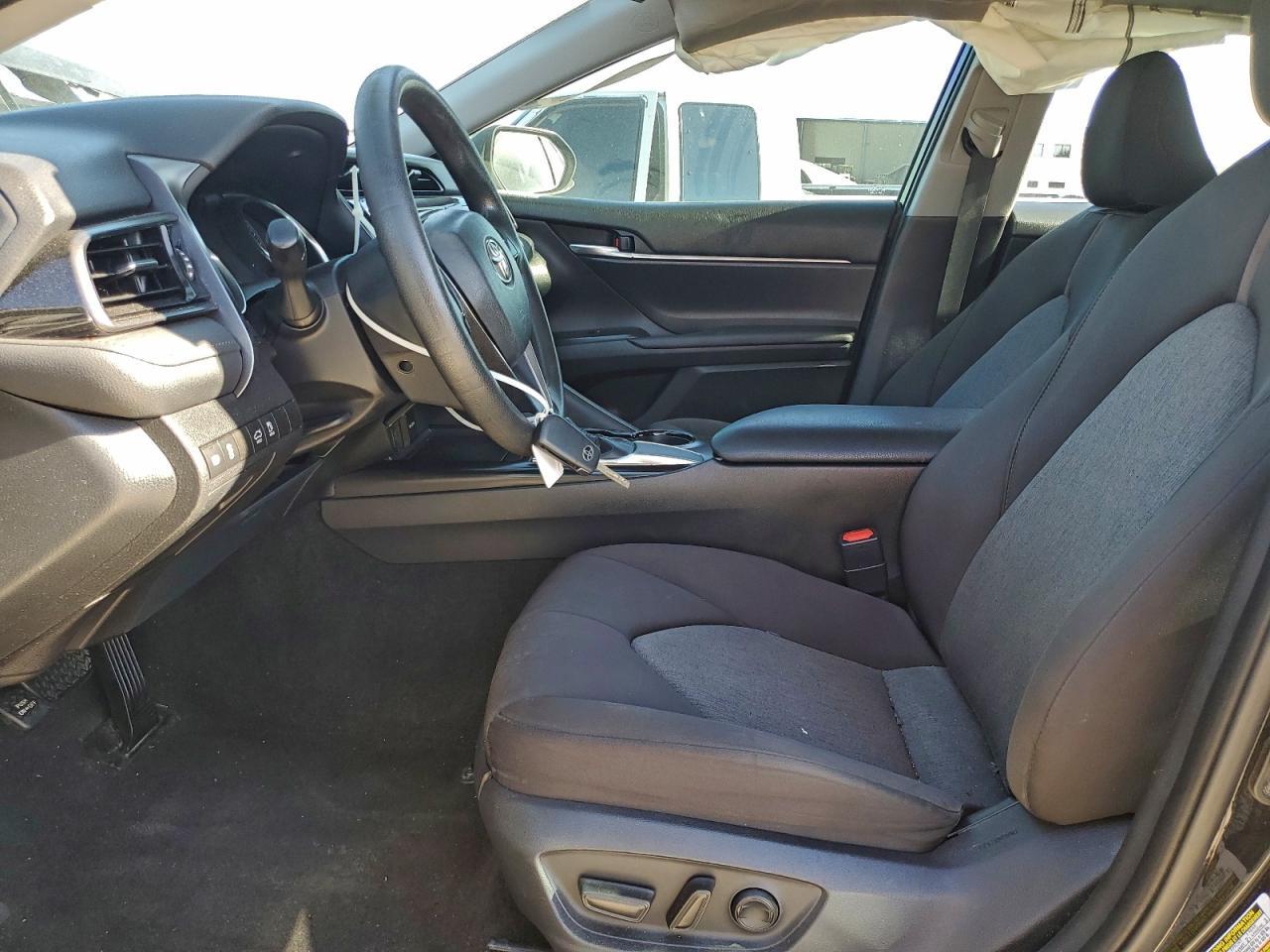 2019 Toyota Camry L - Фото 7