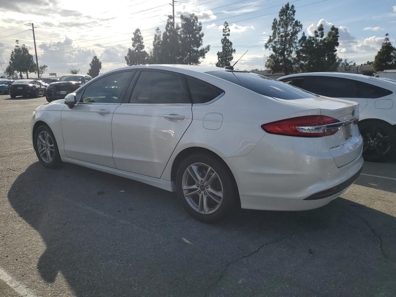 2018 Ford Fusion Se - Фото 2