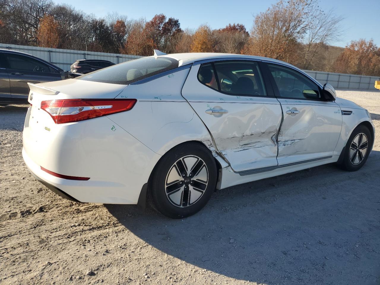 2013 Kia Optima Hybrid - Фото 3