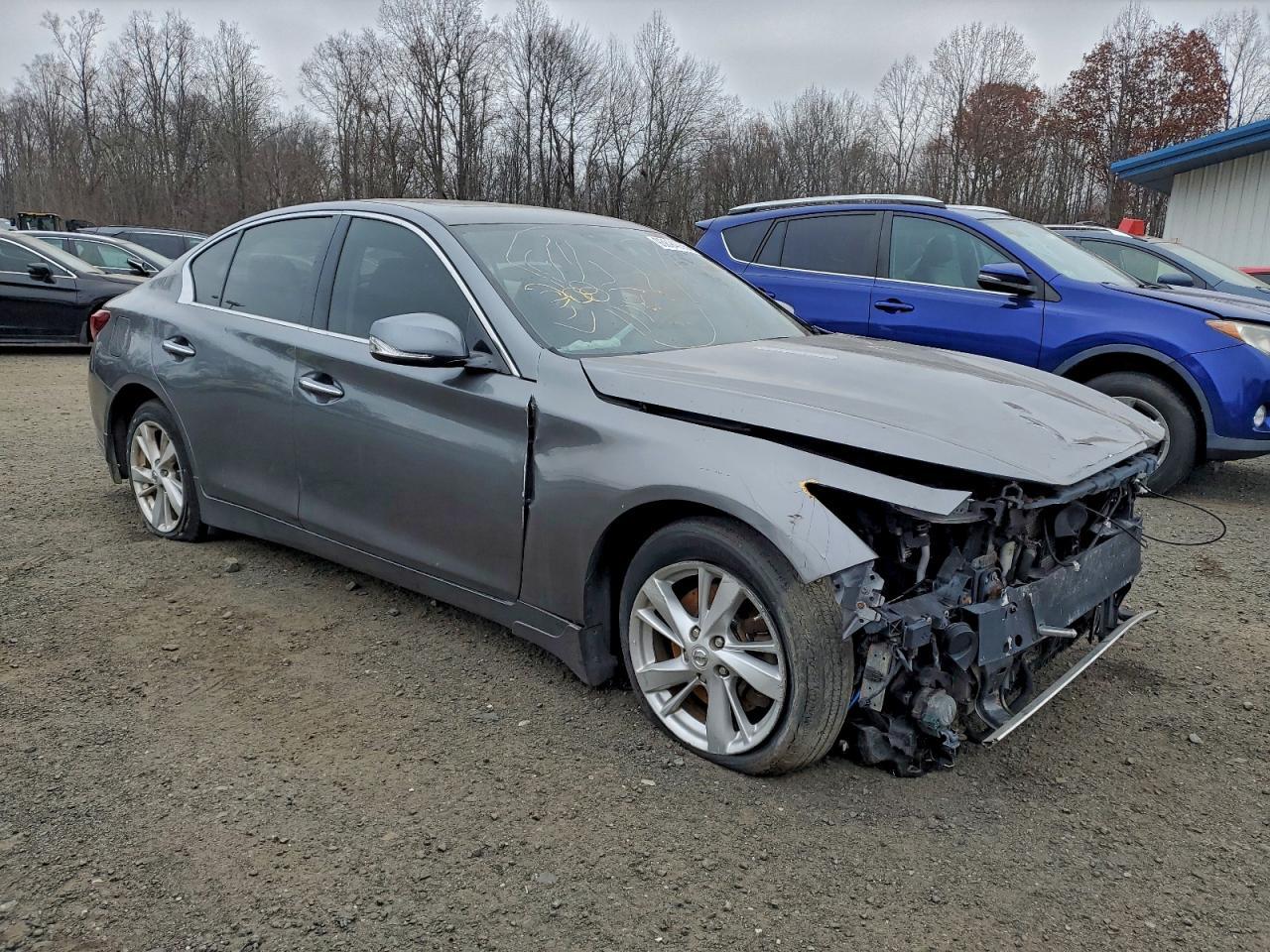 2018 Infiniti Q50 Luxe - Image 4