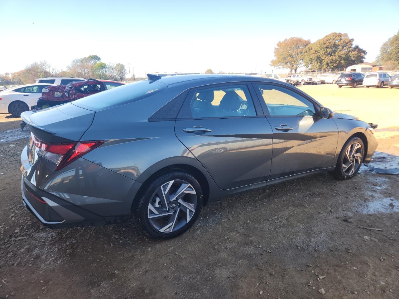 2025 Hyundai Elantra Sel Sport - Фото 3