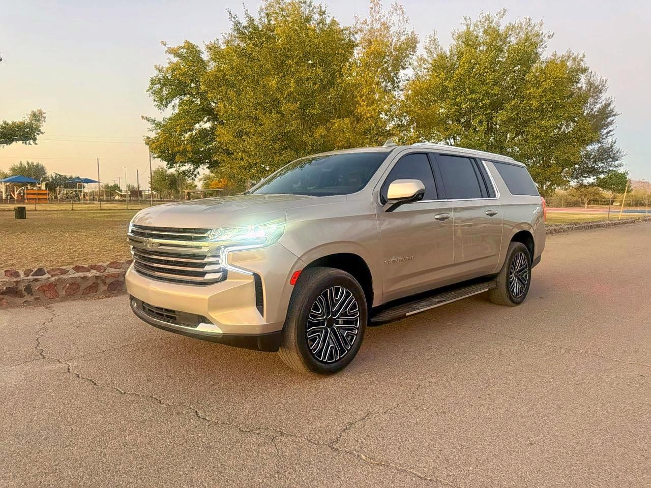 2021 Chevrolet Suburban K1500 High Country - Фото 2