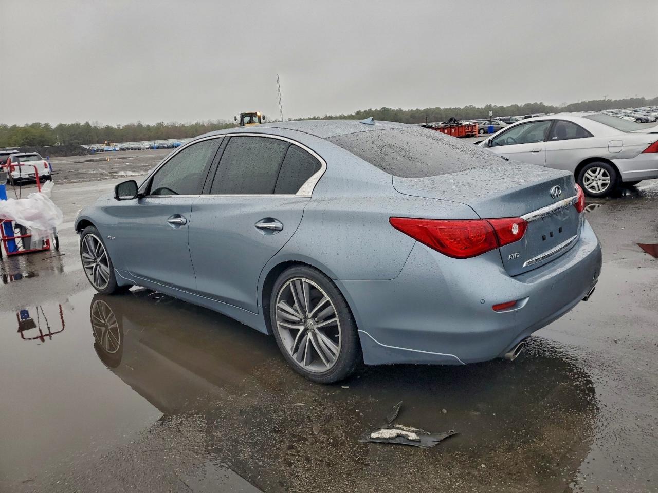 2014 Infiniti Q50 Hybrid Premium - Image 2