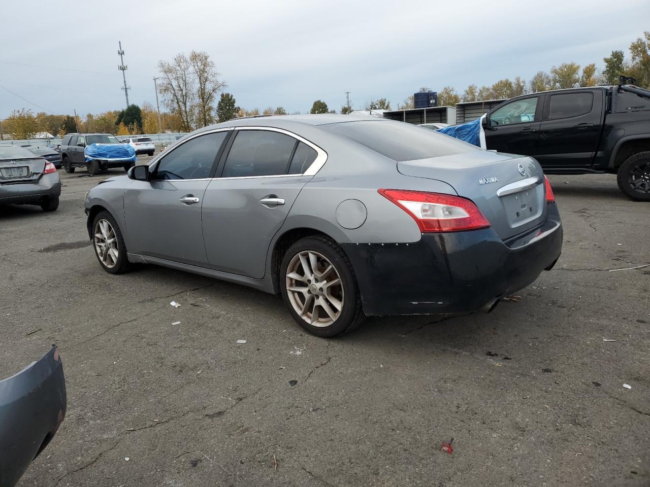 2009 Nissan Maxima S - Image 2