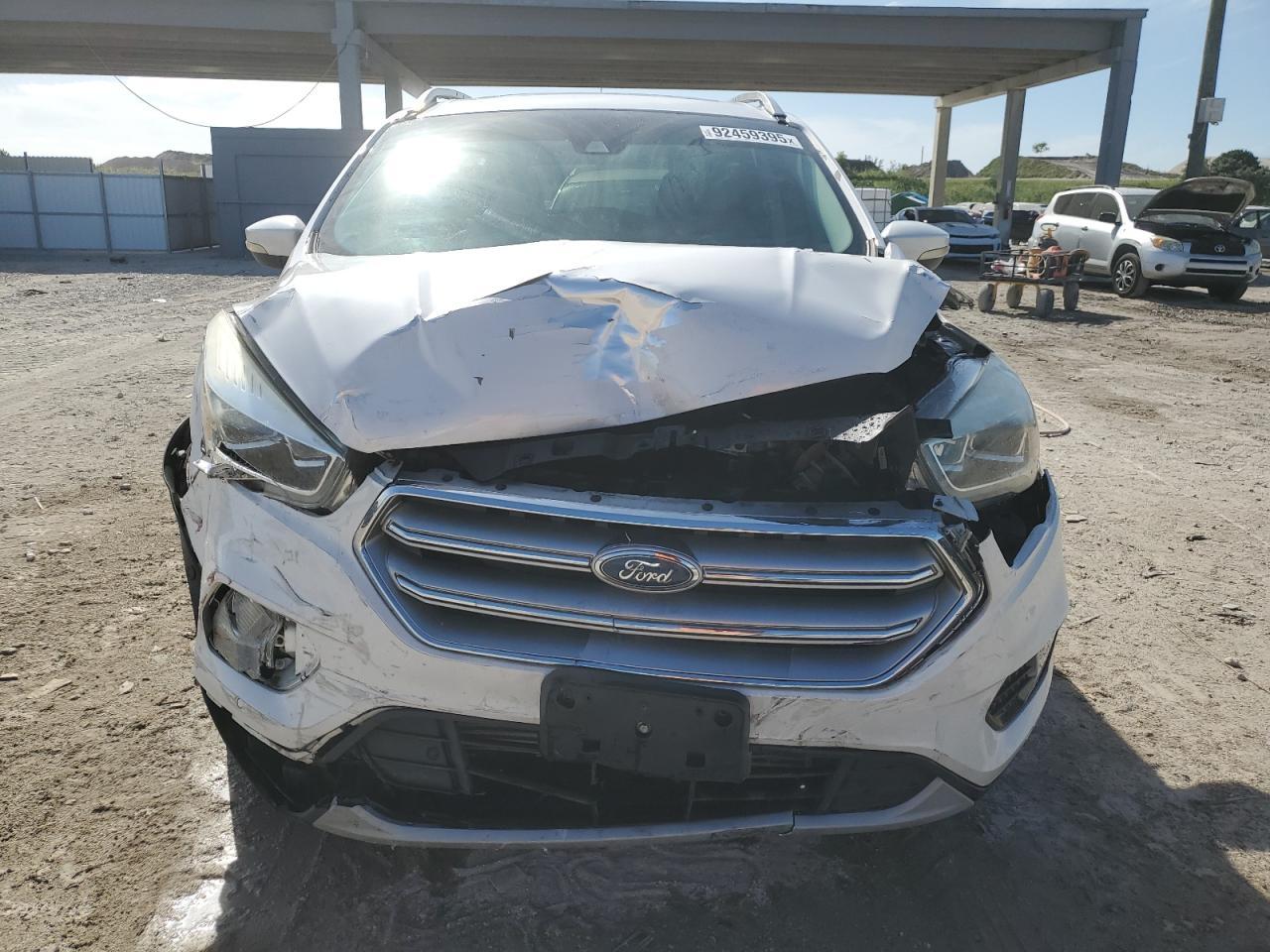 2017 Ford Escape Titanium - Image 5