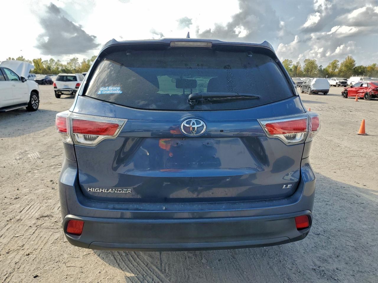 2014 Toyota Highlander Le - Image 6