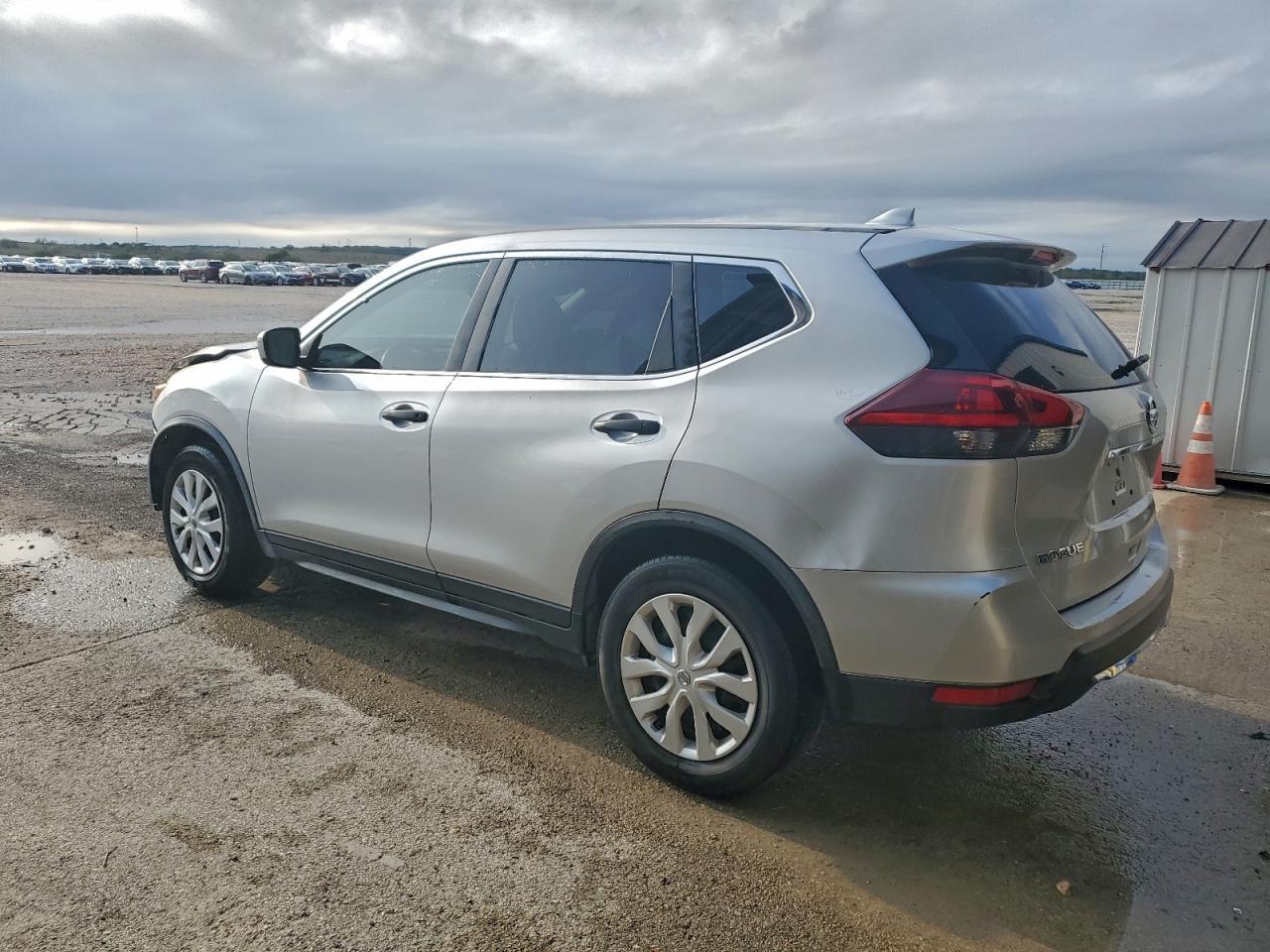 2020 Nissan Rogue S - Image 2