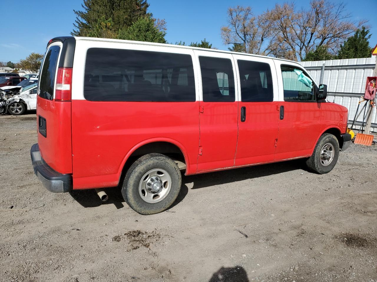 2017 Chevrolet Express G2500 Lt - Фото 3