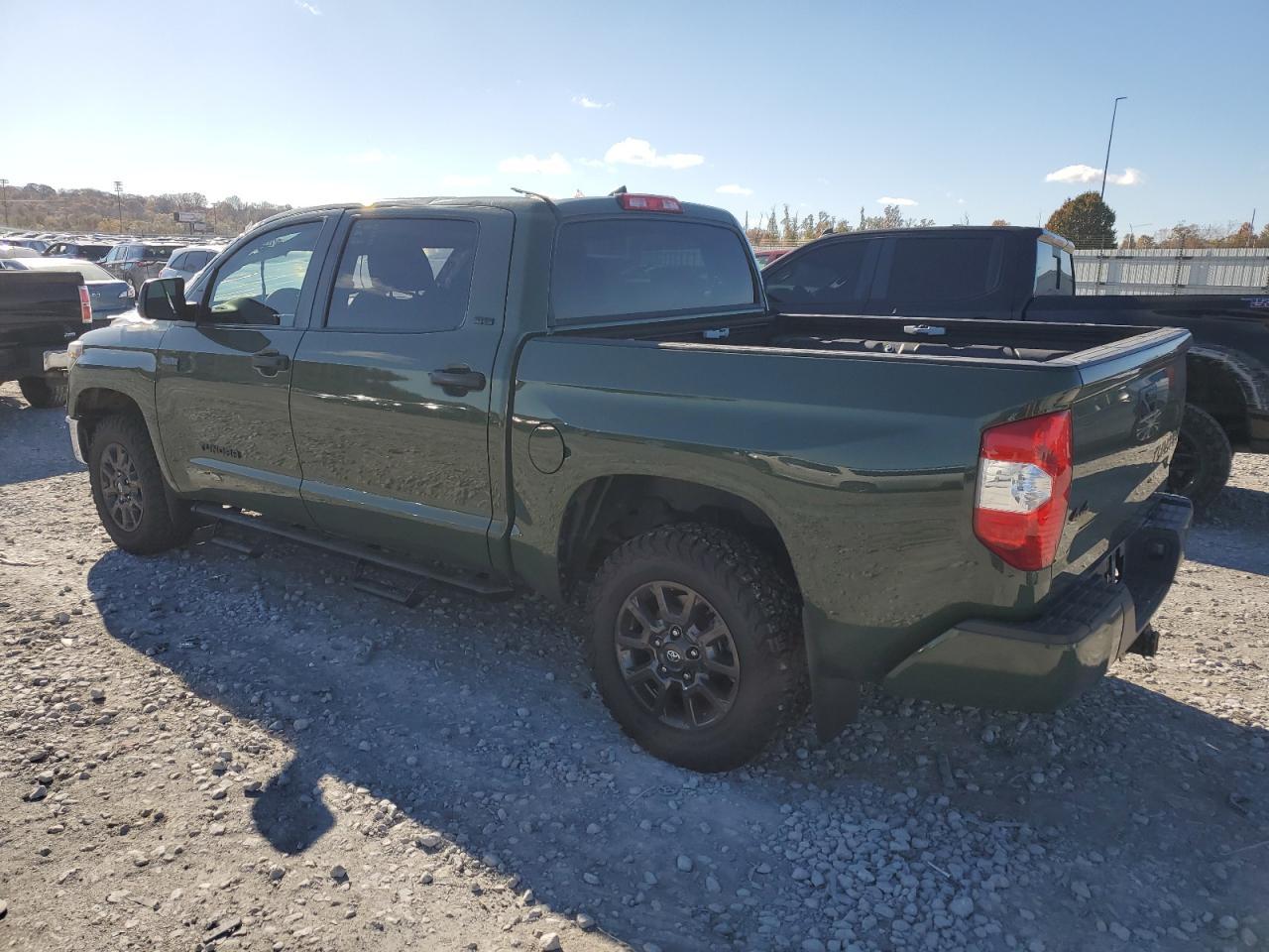 2021 Toyota Tundra Crewmax Sr5 - Фото 2