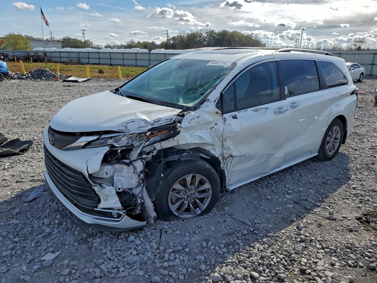 2022 Toyota Sienna Xle