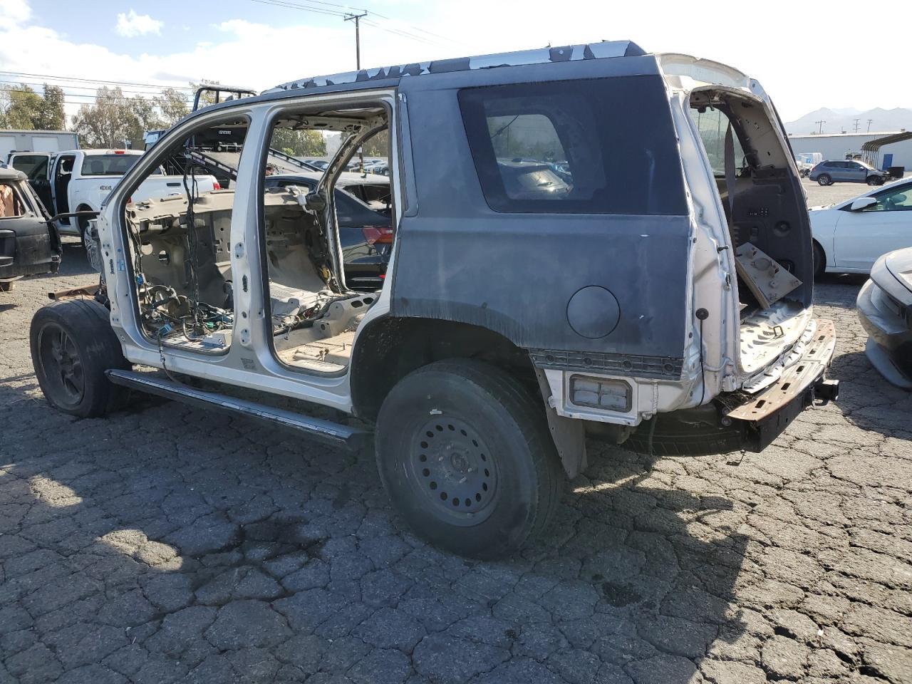 2016 Cadillac Escalade Premium - Фото 2