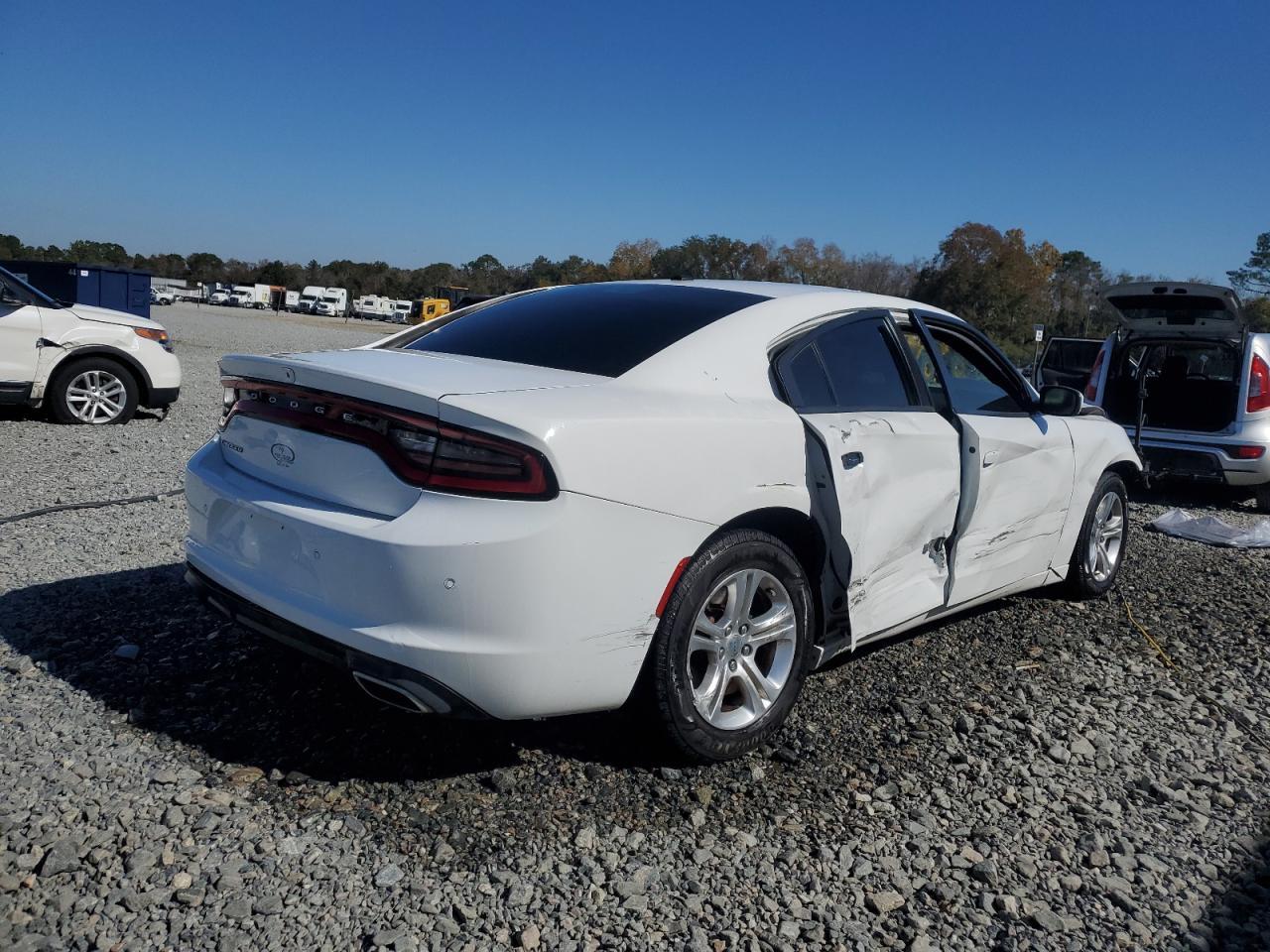 2021 Dodge Charger Sxt - Фото 3
