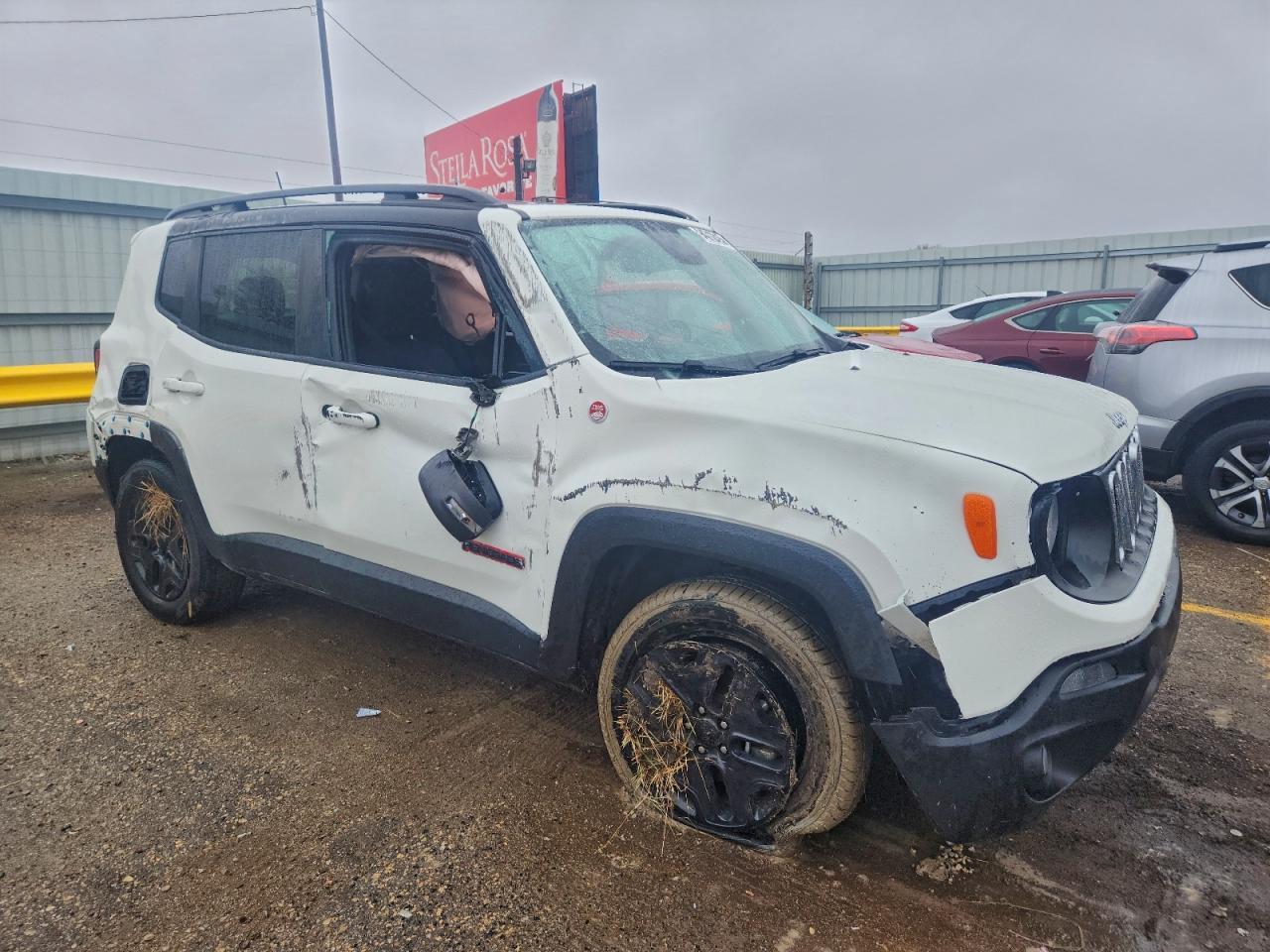 2018 Jeep Renegade Trailhawk - Image 4