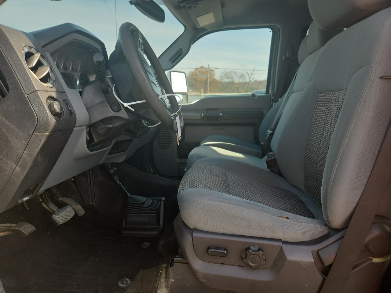 2011 Ford F250 Super Duty - Фото 7