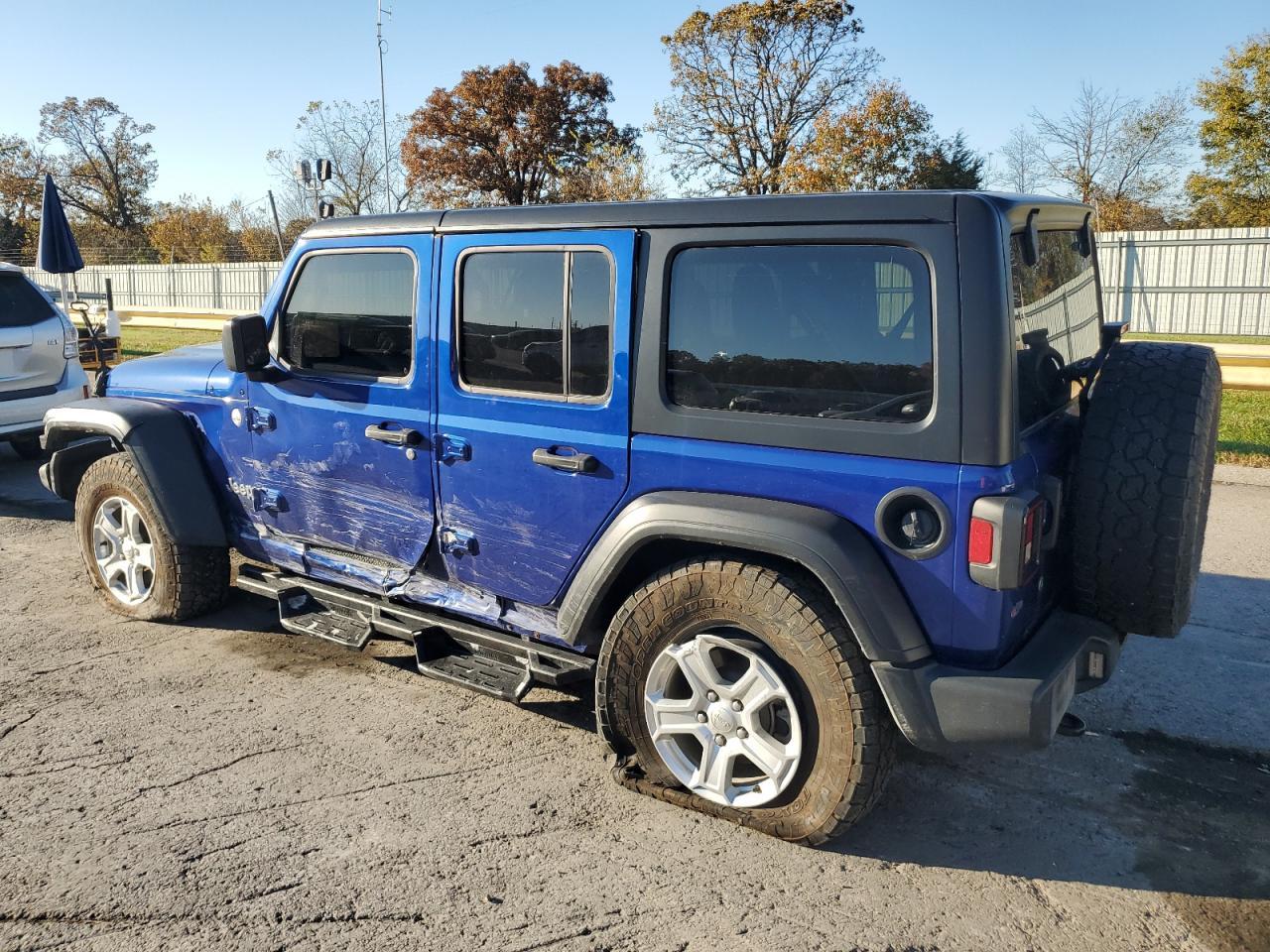 2019 Jeep Wrangler Unlimited Sport - Фото 2