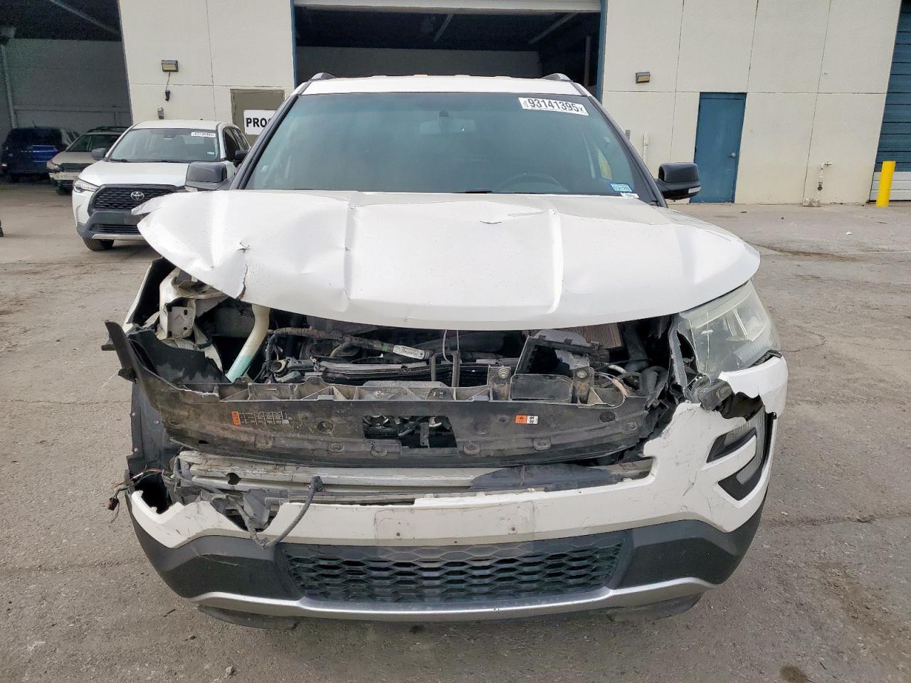 2016 Ford Explorer Xlt - Фото 5