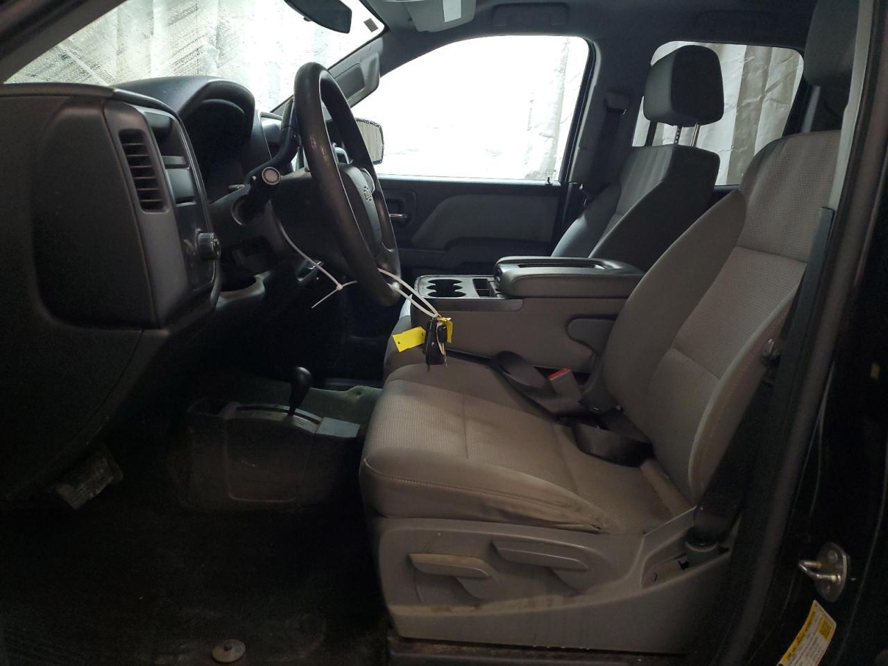 2017 Chevrolet Silverado K1500 Custom - Фото 7