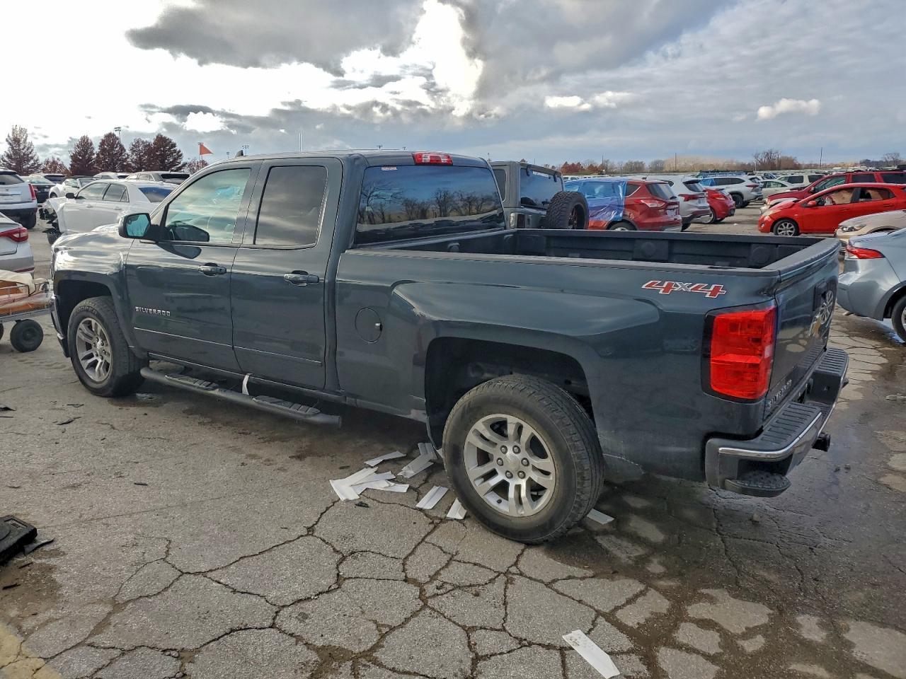 2017 Chevrolet Silverado K1500 Lt - Фото 2