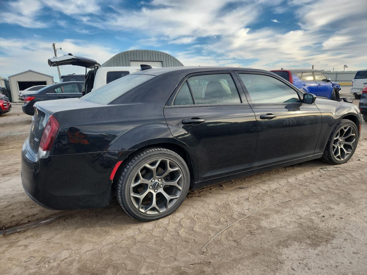2018 Chrysler 300 Touring - Фото 3