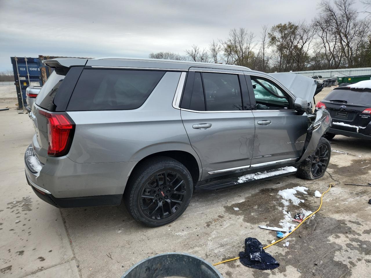 2023 GMC Yukon Slt - Фото 3