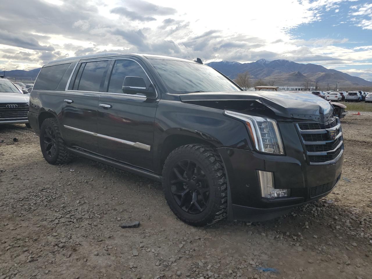 2017 Cadillac Escalade Esv Premium Luxury - Image 4