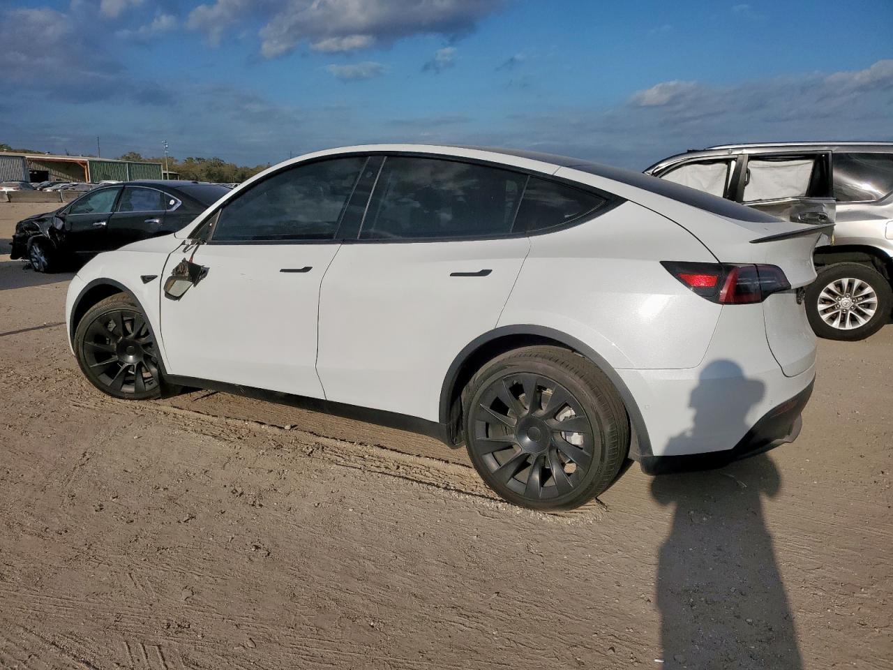 2022 Tesla Model Y - Image 2