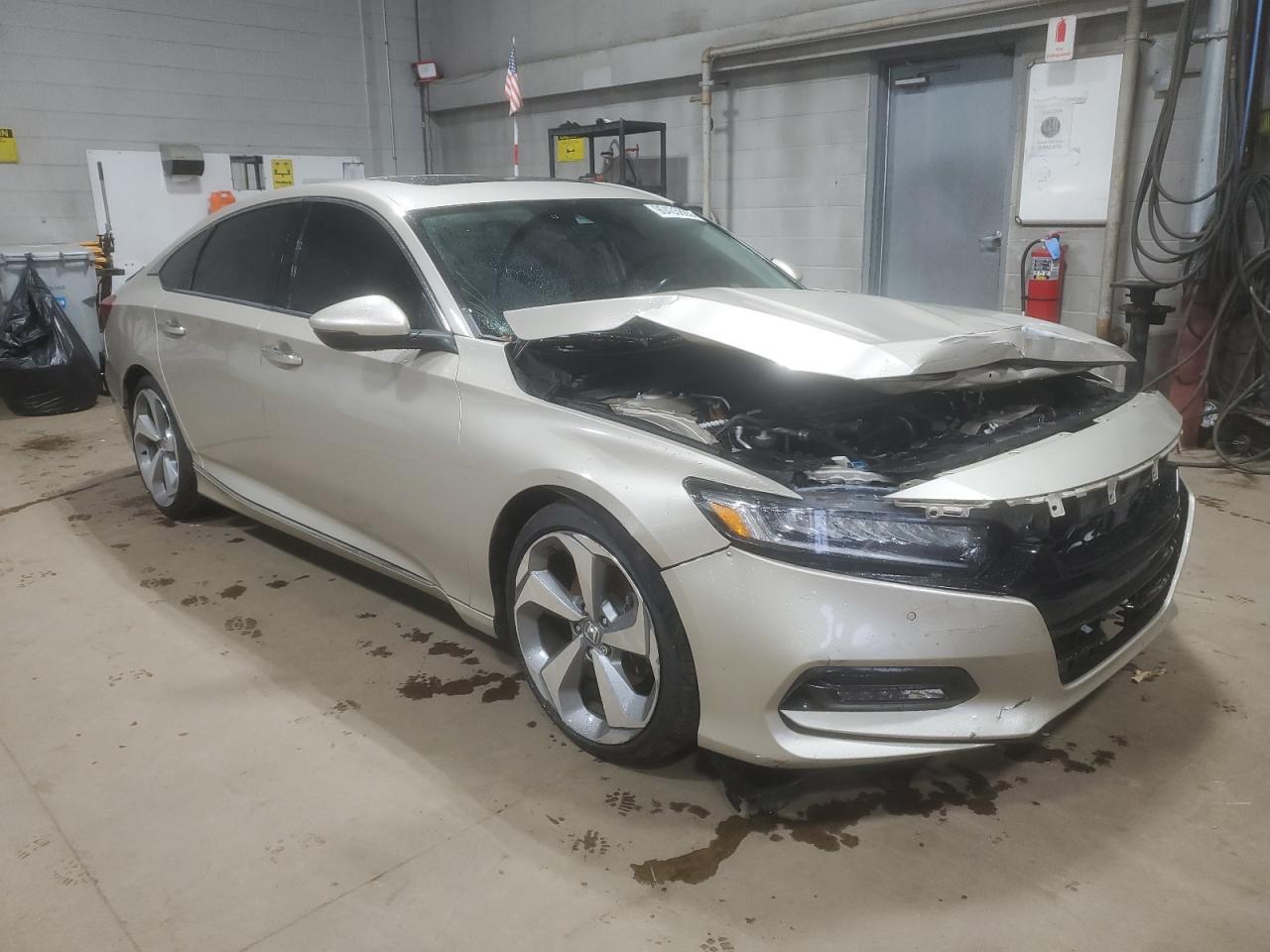 2018 Honda Accord Touring - Image 4