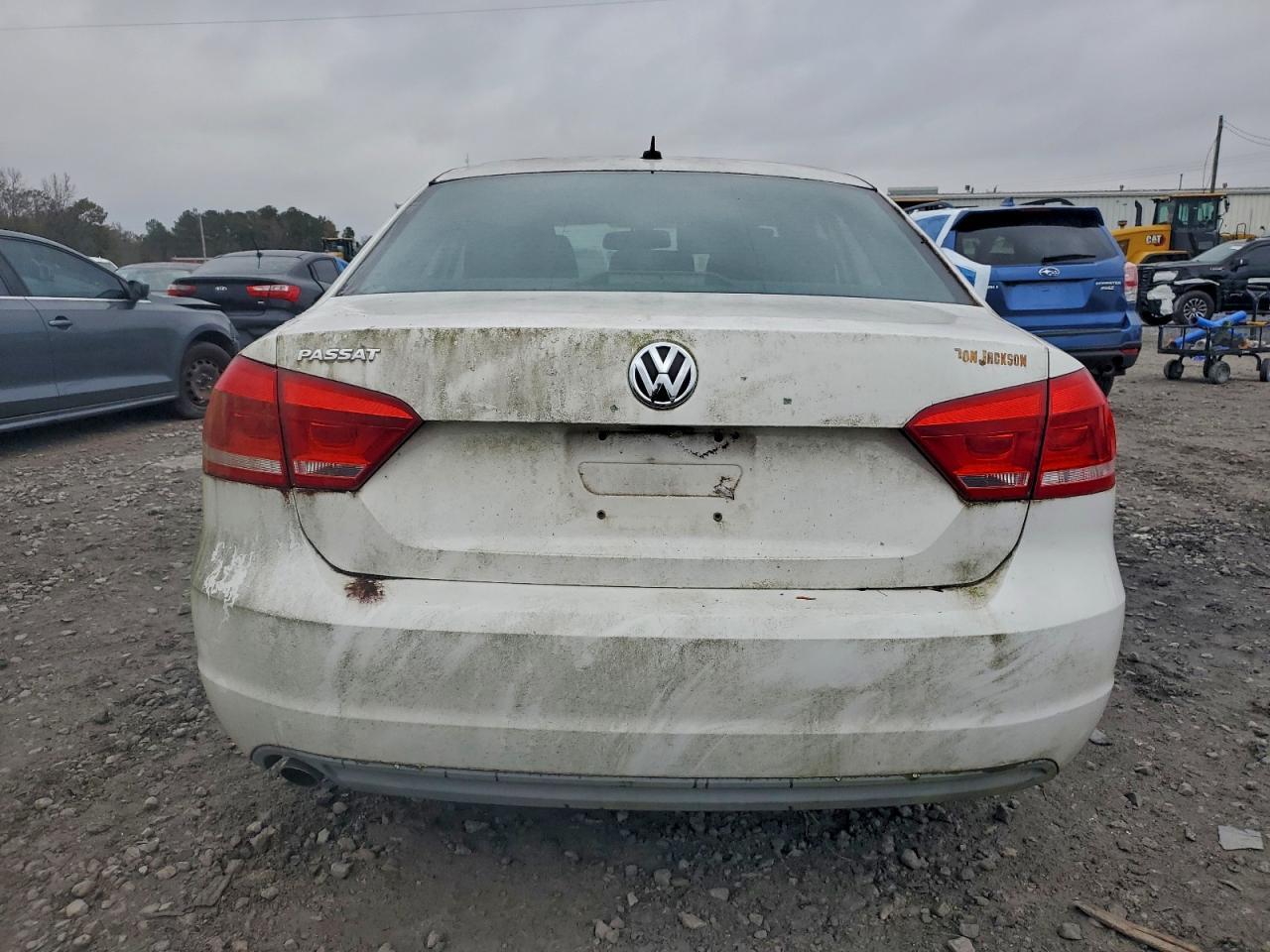 2013 Volkswagen Passat S - Image 6