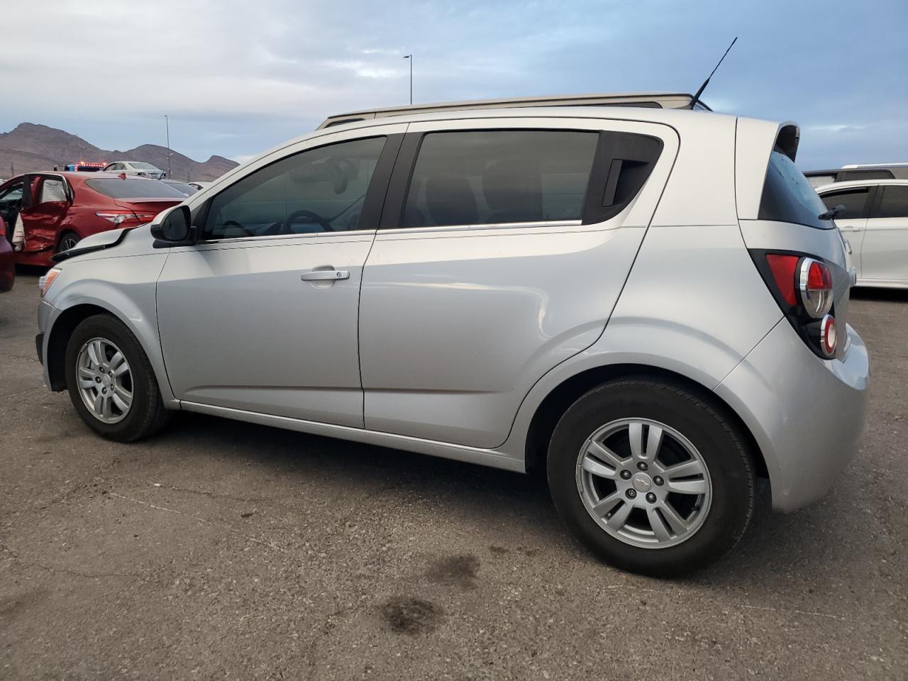 2014 Chevrolet Sonic Lt - Image 2