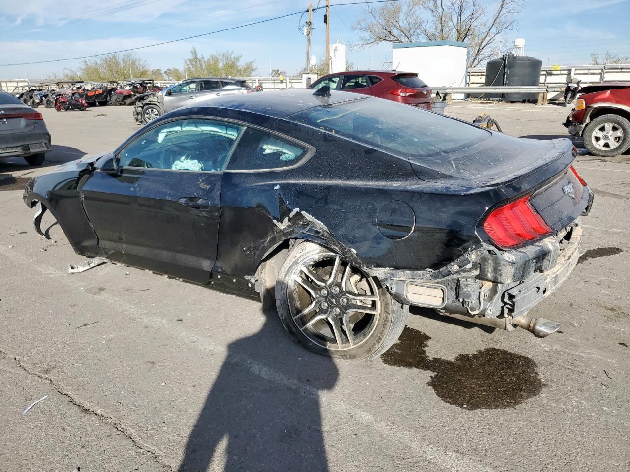 2023 Ford Mustang - Фото 2
