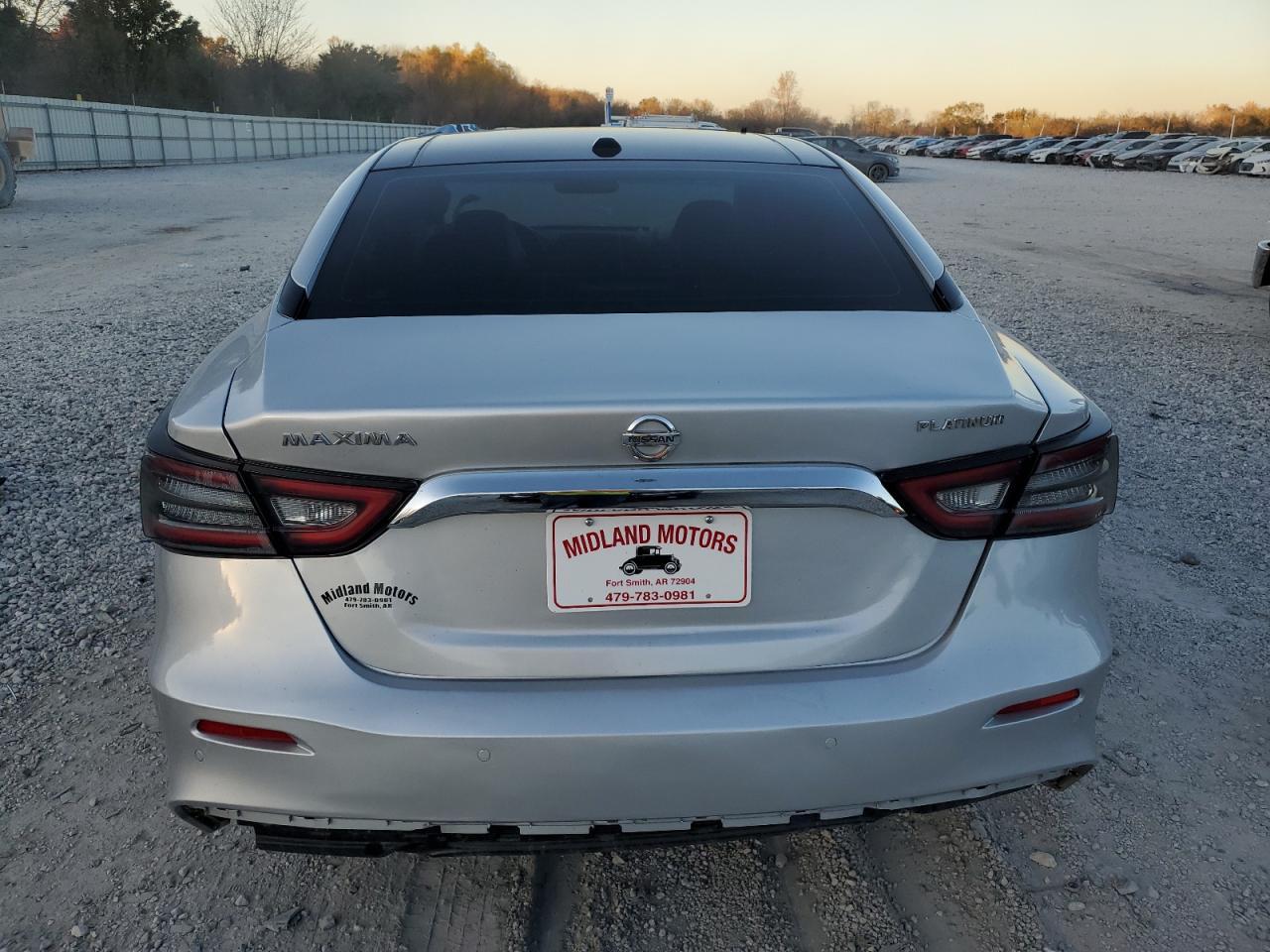 2019 Nissan Maxima S - Image 6