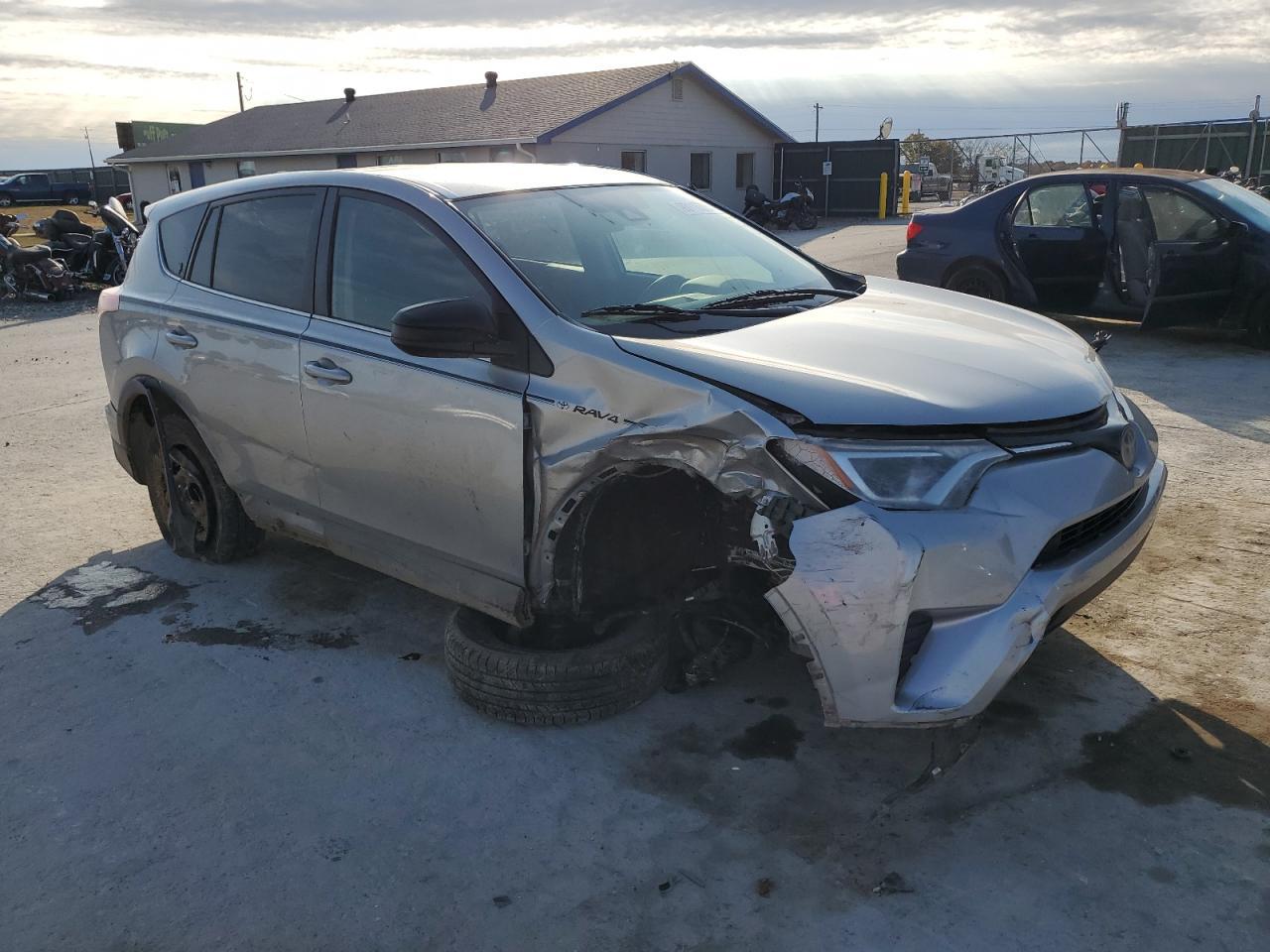 2018 Toyota Rav4 Le - Фото 4