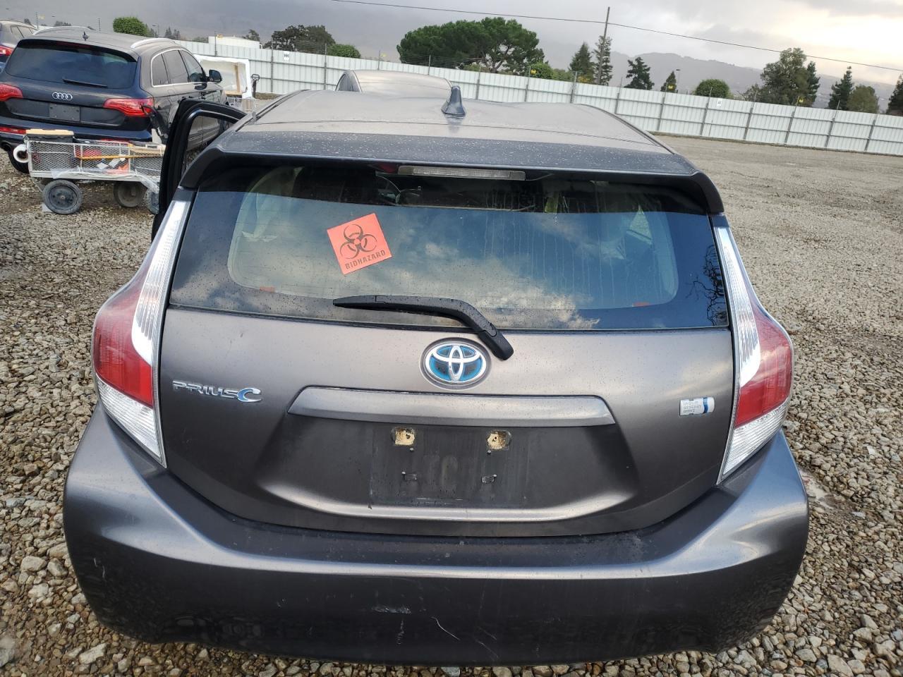 2015 Toyota Prius C - Фото 6