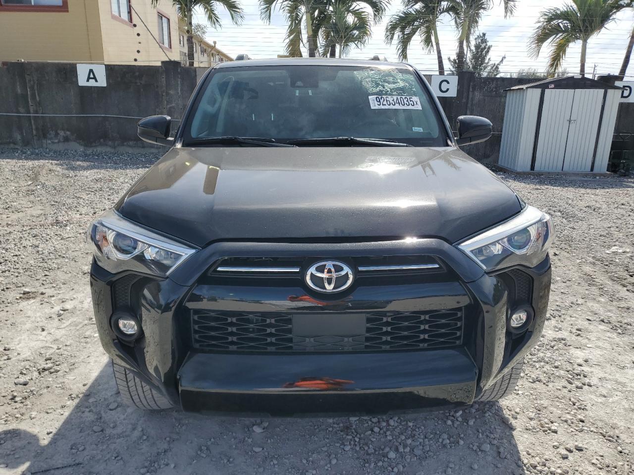 2024 Toyota 4Runner Sr5 - Image 5