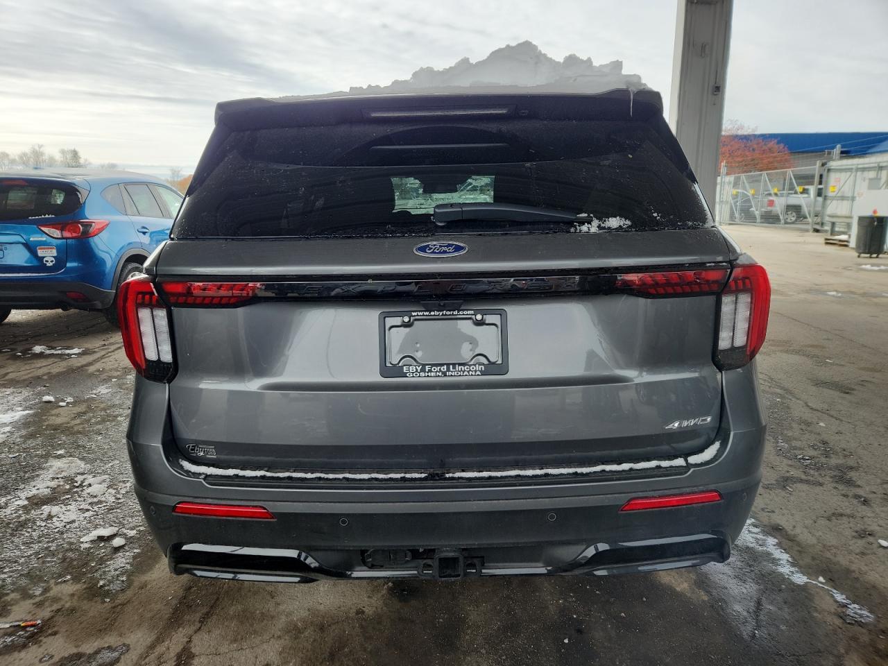 2025 Ford Explorer St-Line - Image 6