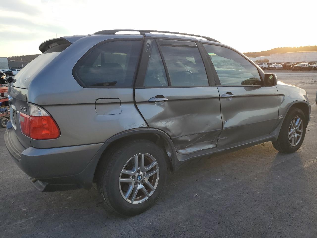 2004 BMW X5 3.0I - Фото 3