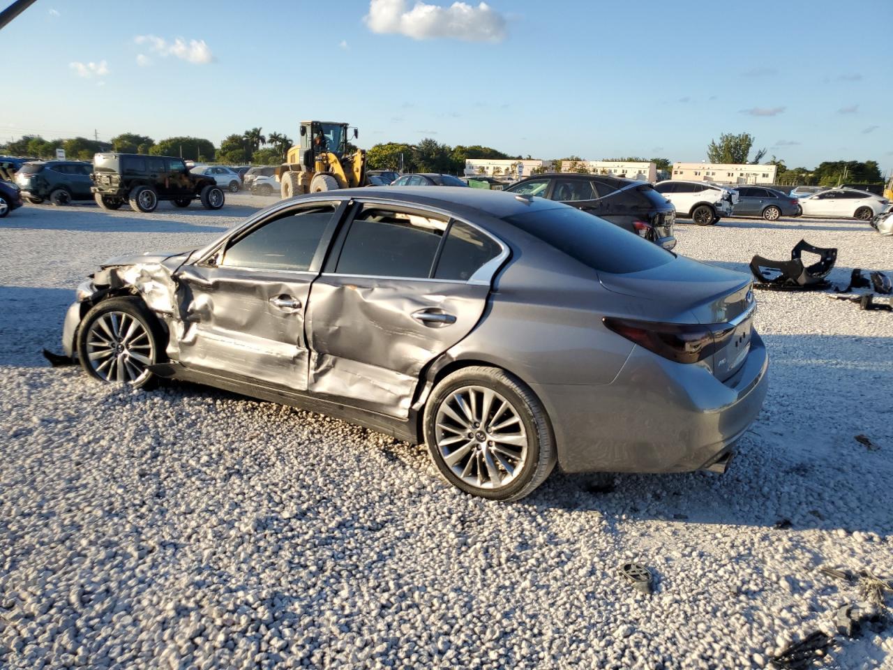 2018 Infiniti Q50 Luxe - Фото 2