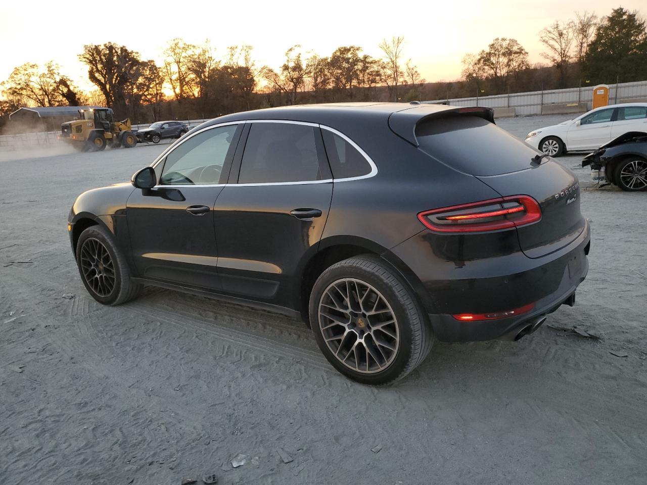 2017 Porsche Macan S - Image 2