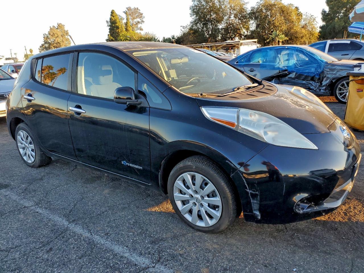 2013 Nissan Leaf S - Фото 4