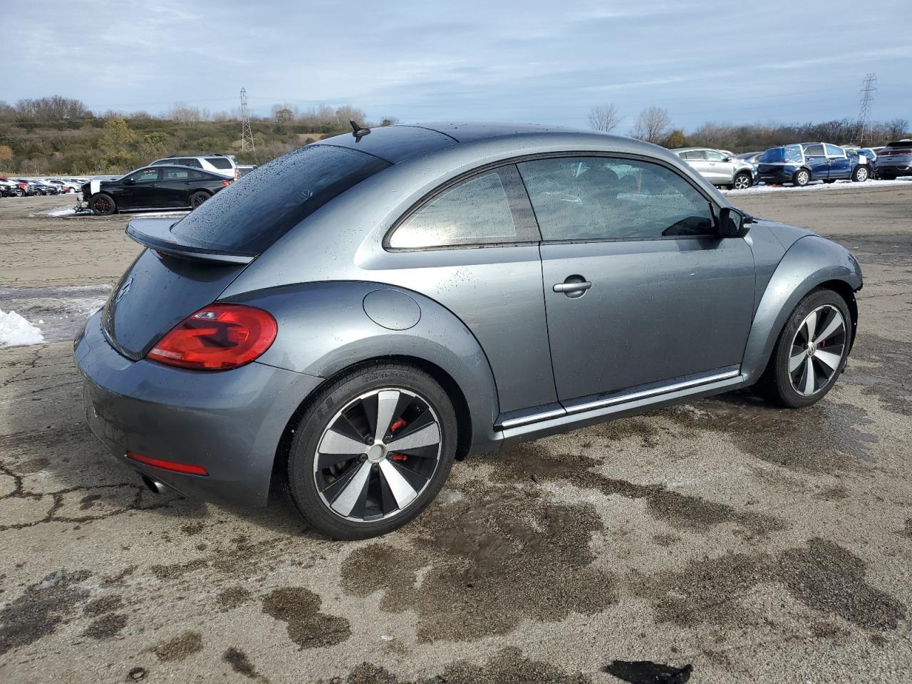 2012 Volkswagen Beetle Turbo - Image 3