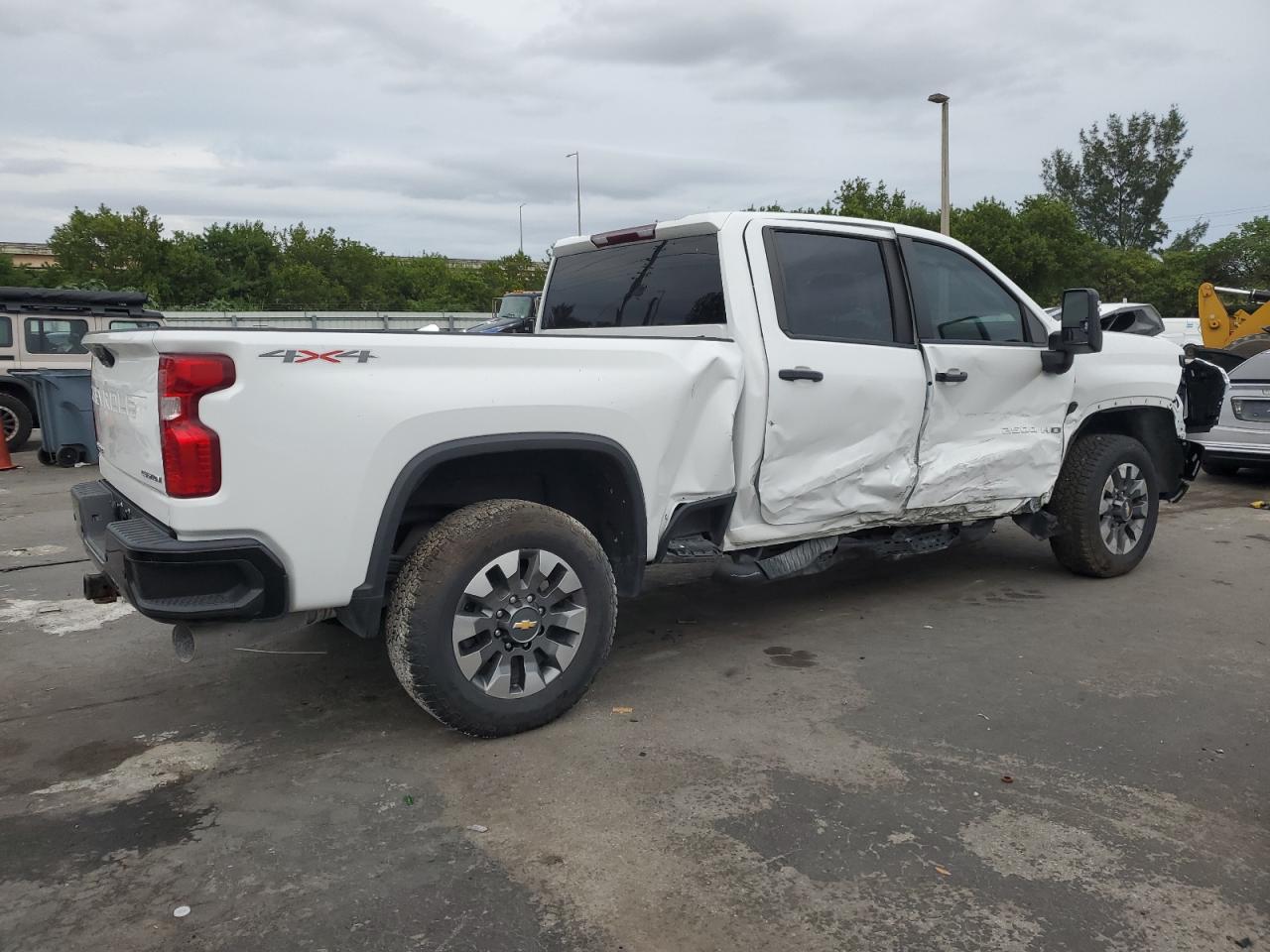 2024 Chevrolet Silverado K2500 Custom - Image 3